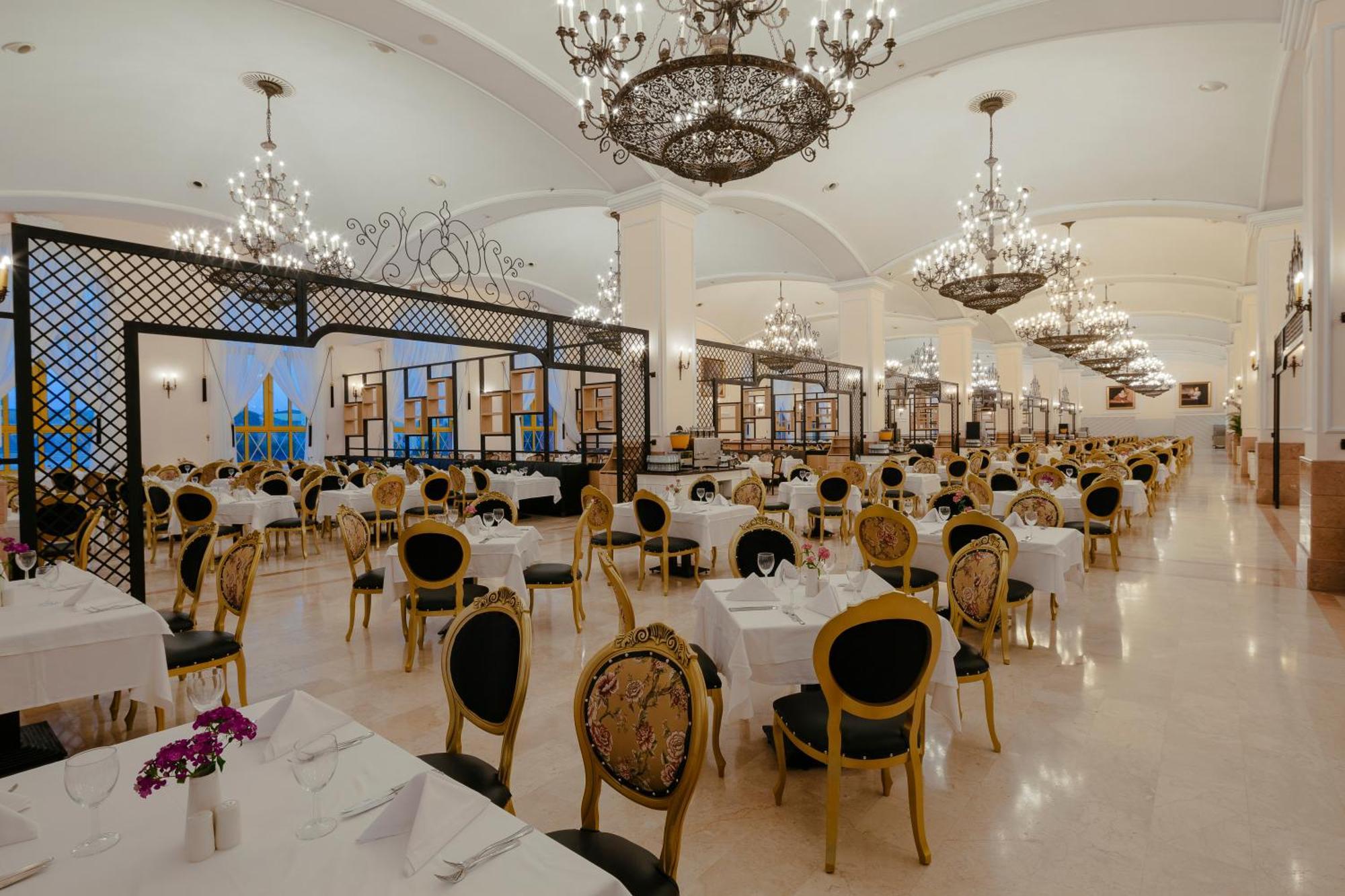 ホテル Pgs クレムリン パレス アンタルヤ エクステリア 写真 The restaurant